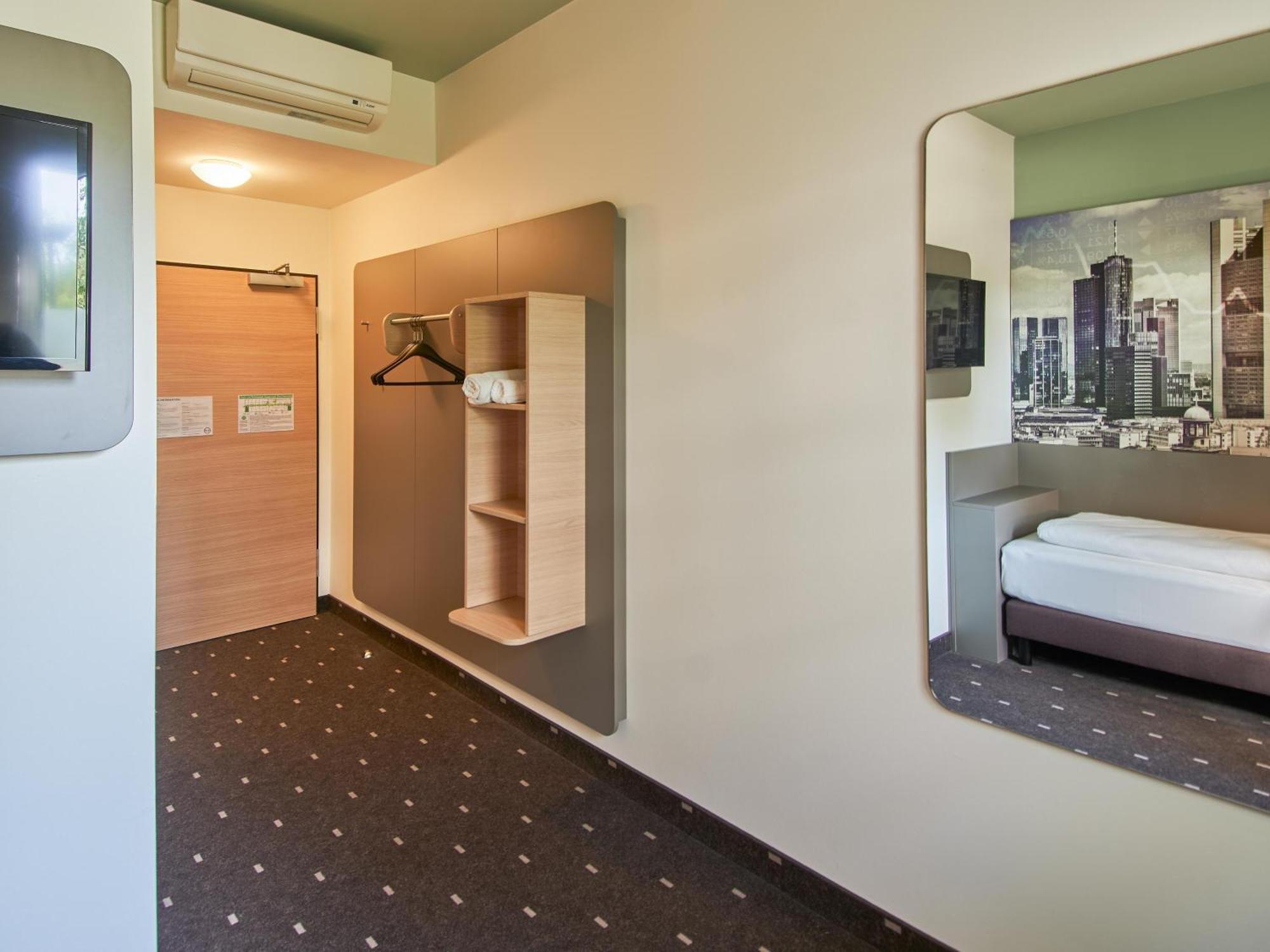 B&B Hotel Frankfurt-West Eschborn Dış mekan fotoğraf