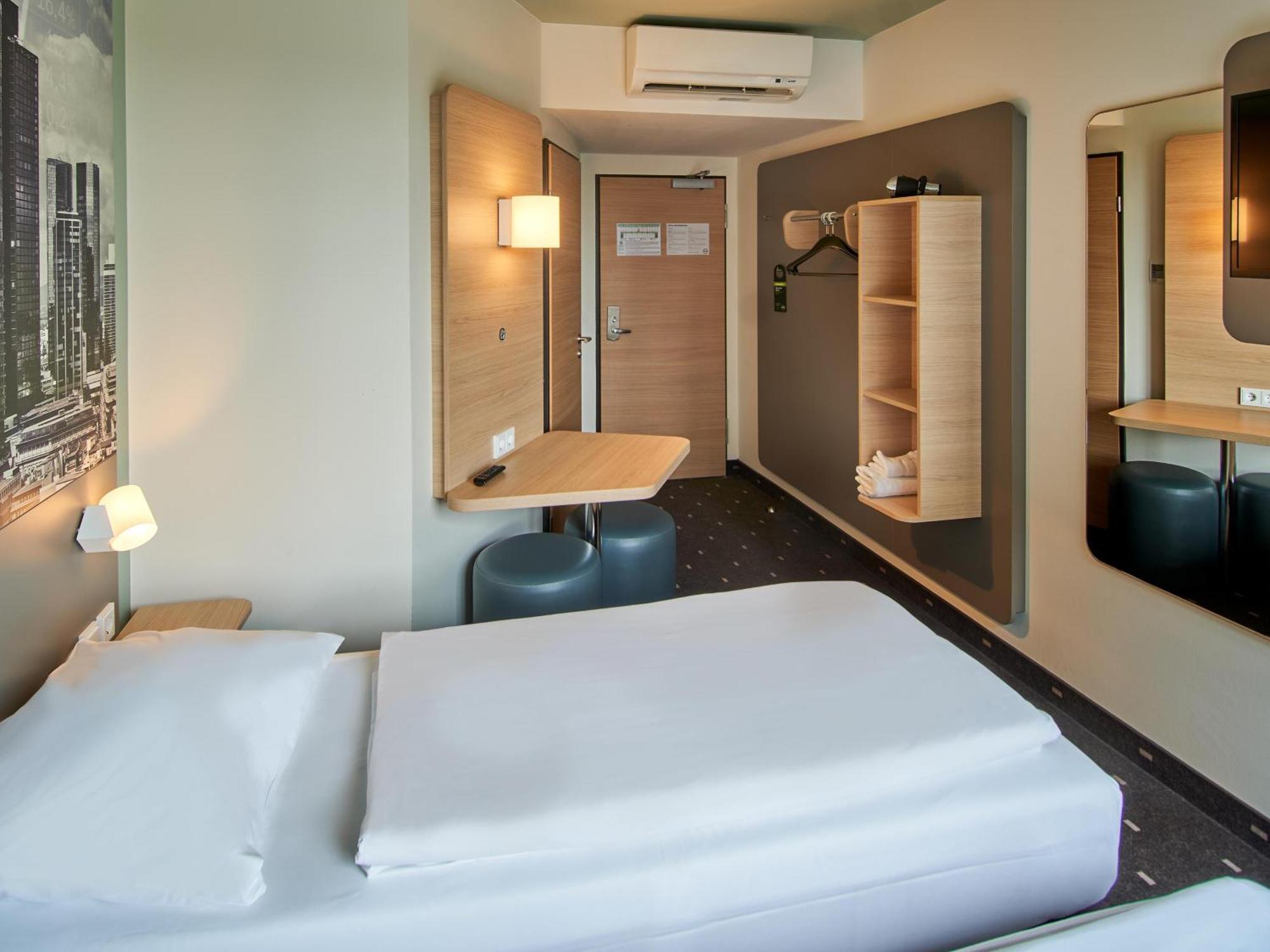 B&B Hotel Frankfurt-West Eschborn Dış mekan fotoğraf
