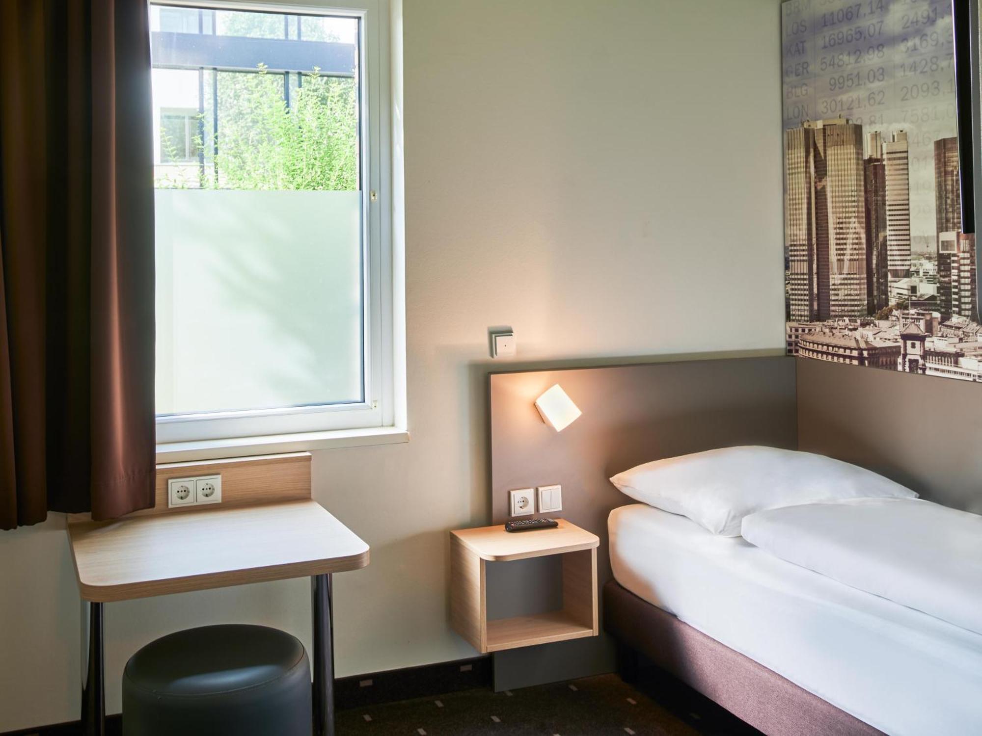 B&B Hotel Frankfurt-West Eschborn Dış mekan fotoğraf