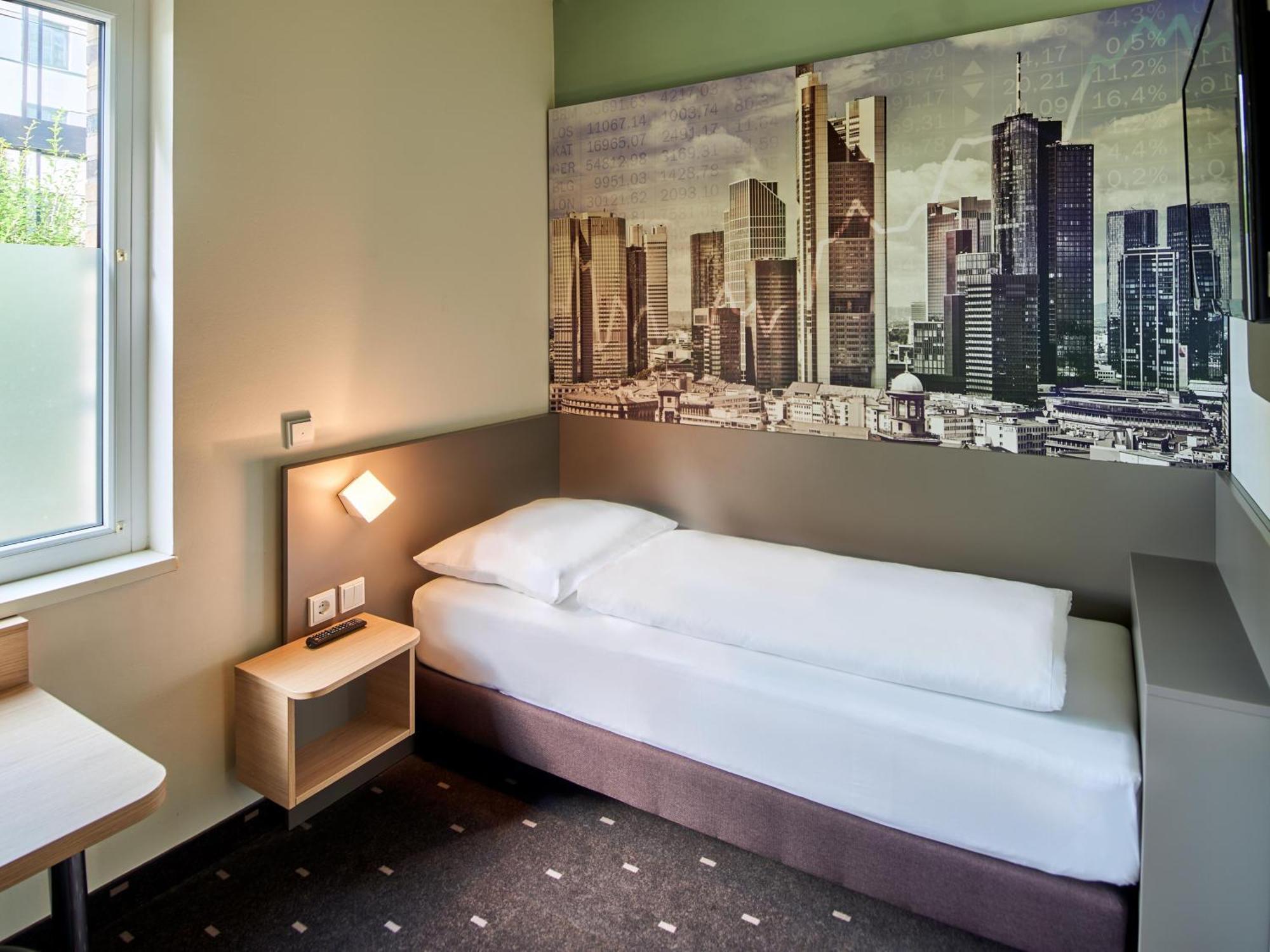 B&B Hotel Frankfurt-West Eschborn Dış mekan fotoğraf