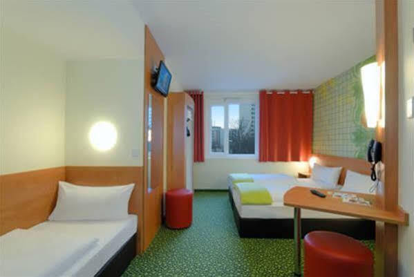B&B Hotel Frankfurt-West Eschborn Dış mekan fotoğraf
